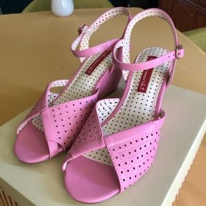 Pinup retro style sandals